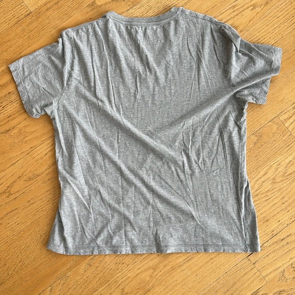 Prada v-neck t-shirt - Picture 3 of 4